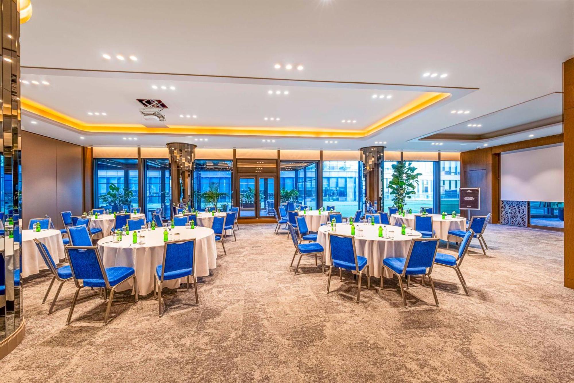 Radisson Collection Hotel, Vadistanbul Exterior photo Meeting room