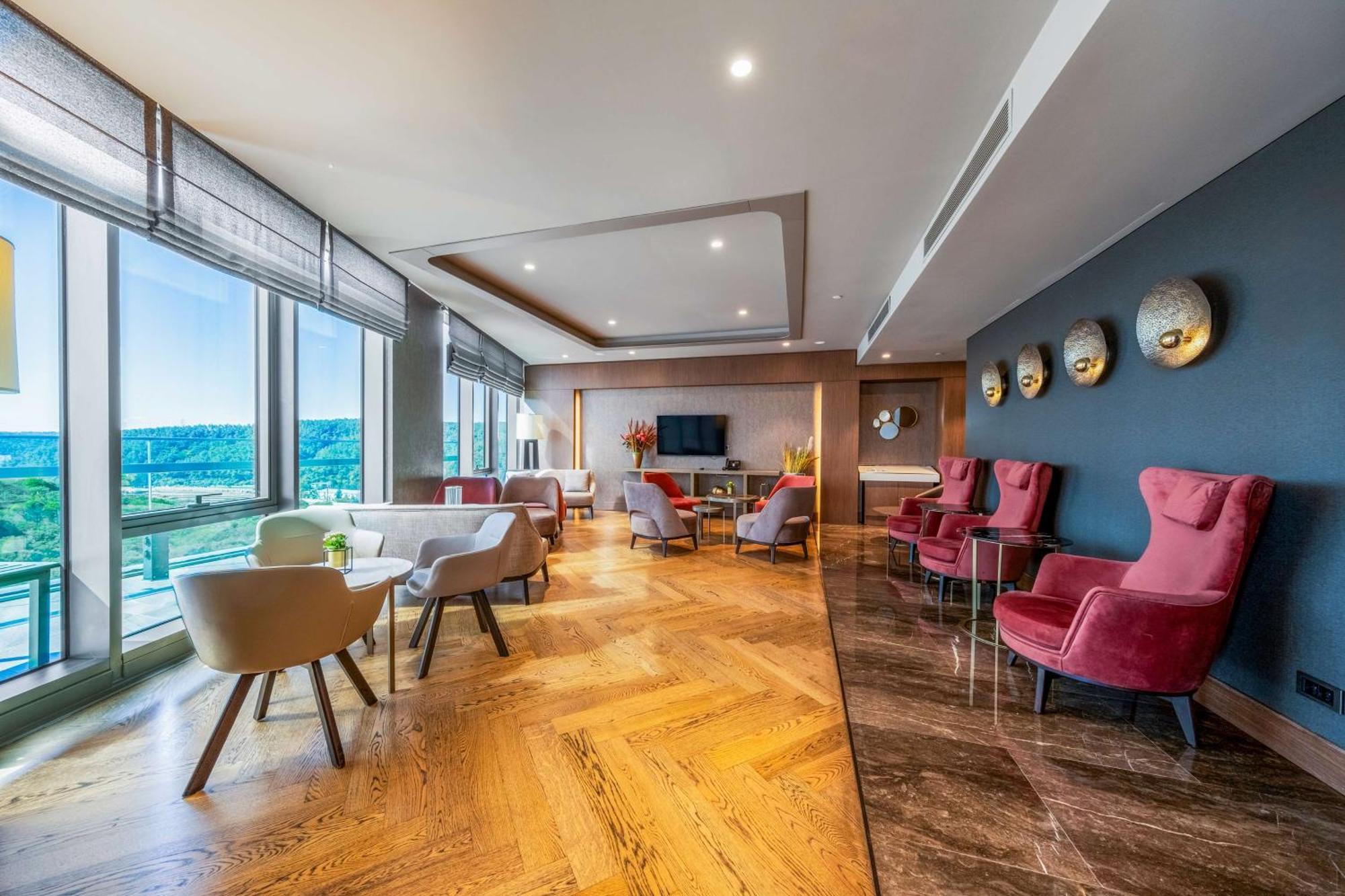Radisson Collection Hotel, Vadistanbul Exterior photo Club Lounge at the hotel