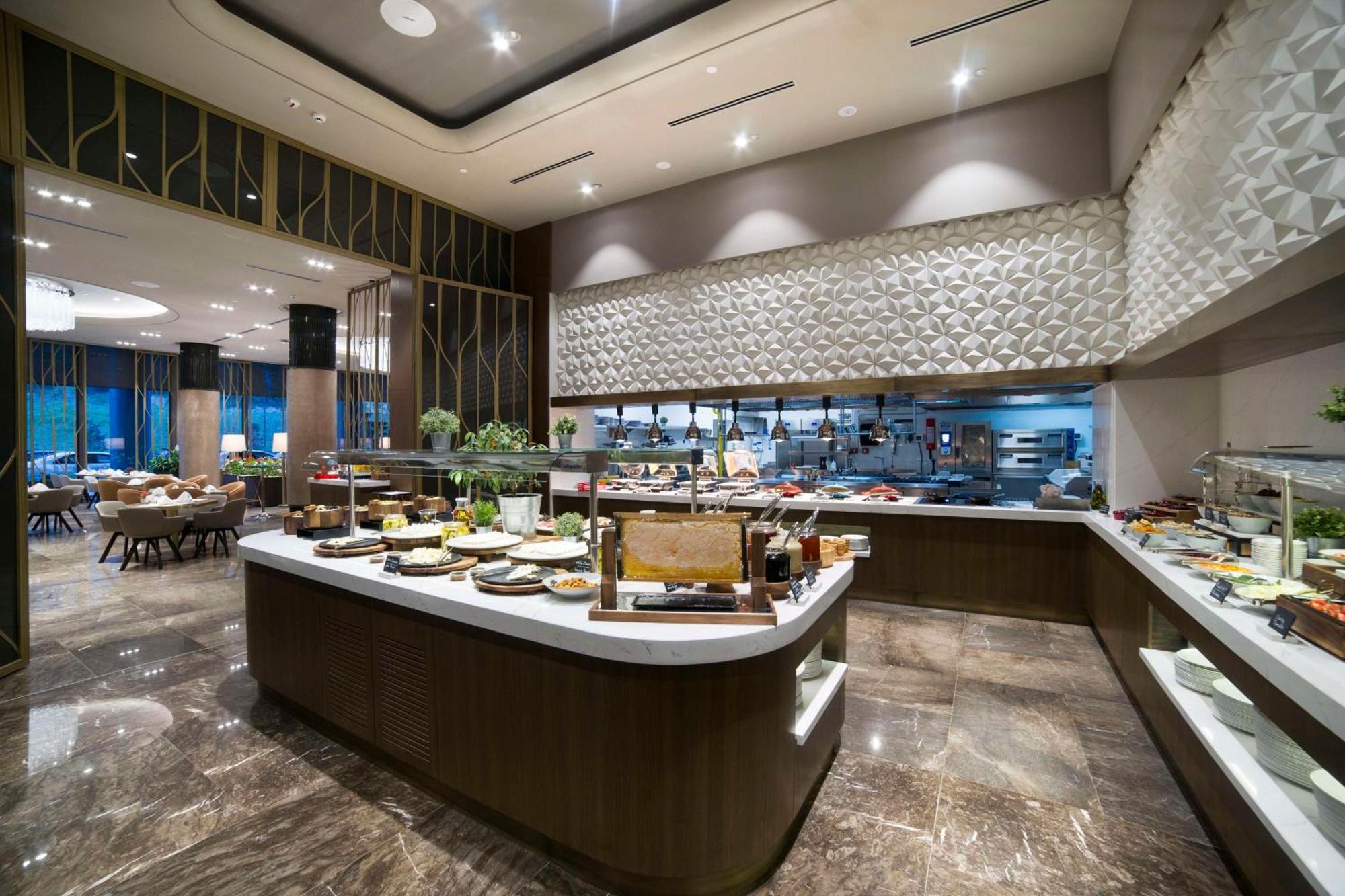 Radisson Collection Hotel, Vadistanbul Exterior photo The Club Lounge at KLIA